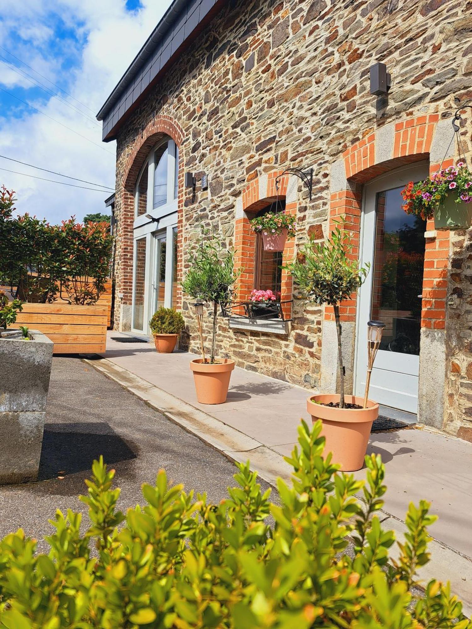 Sous La Charpente Hotel La-Roche-en-Ardenne Exterior photo