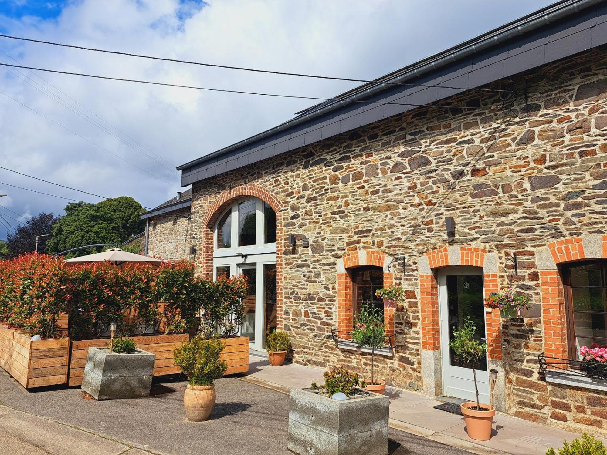 Sous La Charpente Hotel La-Roche-en-Ardenne Exterior photo